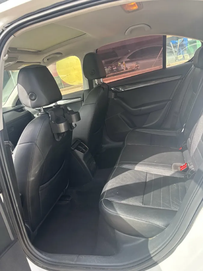 2017 Skoda Octavia 1.6L 110HP L4 5MT,autocango,china used car exporter,china ev exporter,chinese used car exporter,chinese used ev exporter