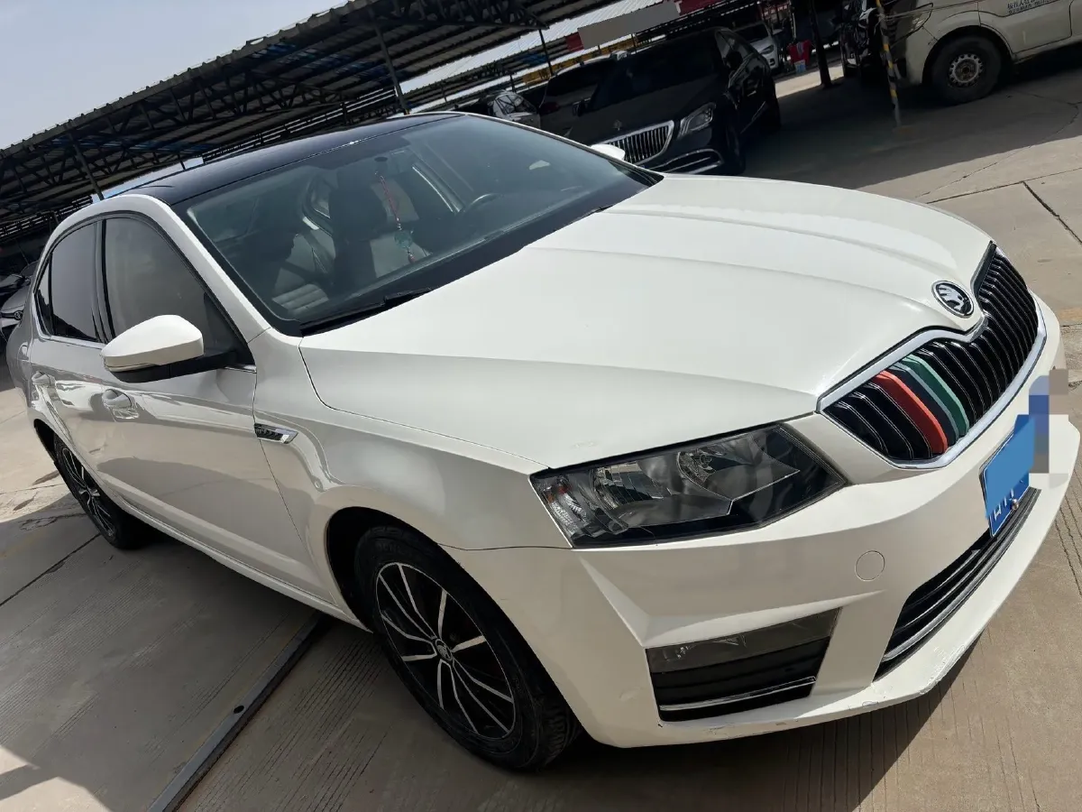 2017 Skoda Octavia 1.6L 110HP L4 5MT,autocango,china used car exporter,china ev exporter,chinese used car exporter,chinese used ev exporter
