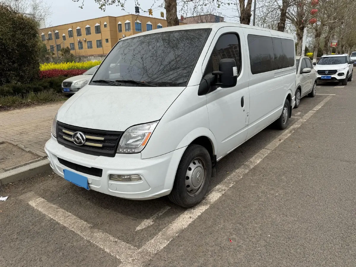 2023 MAXUS XinTu V80 2.0T 127HP L4 6MT,autocango,china used car exporter,china ev exporter,chinese used car exporter,chinese used ev exporter