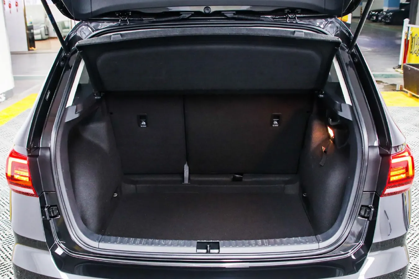 2021 Volkswagen Tharu 1.4T 150HP L4 7DCT,autocango,china used car exporter,china ev exporter,chinese used car exporter,chinese used ev exporter