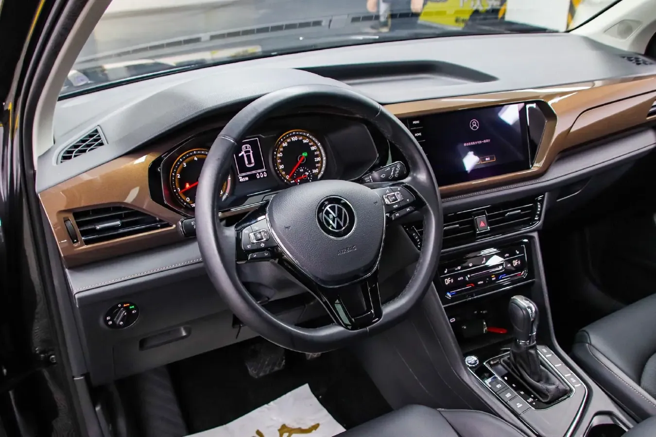 2021 Volkswagen Tharu 1.4T 150HP L4 7DCT,autocango,china used car exporter,china ev exporter,chinese used car exporter,chinese used ev exporter