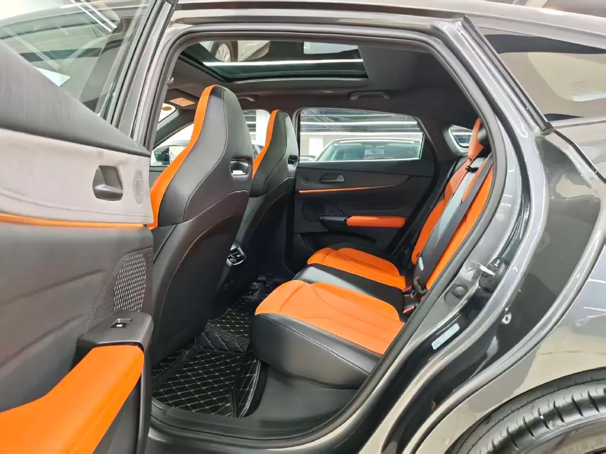 2025 ChangAn UNI-V 1.5T 192HP L4 7DCT,autocango,china used car exporter,china ev exporter,chinese used car exporter,chinese used ev exporter