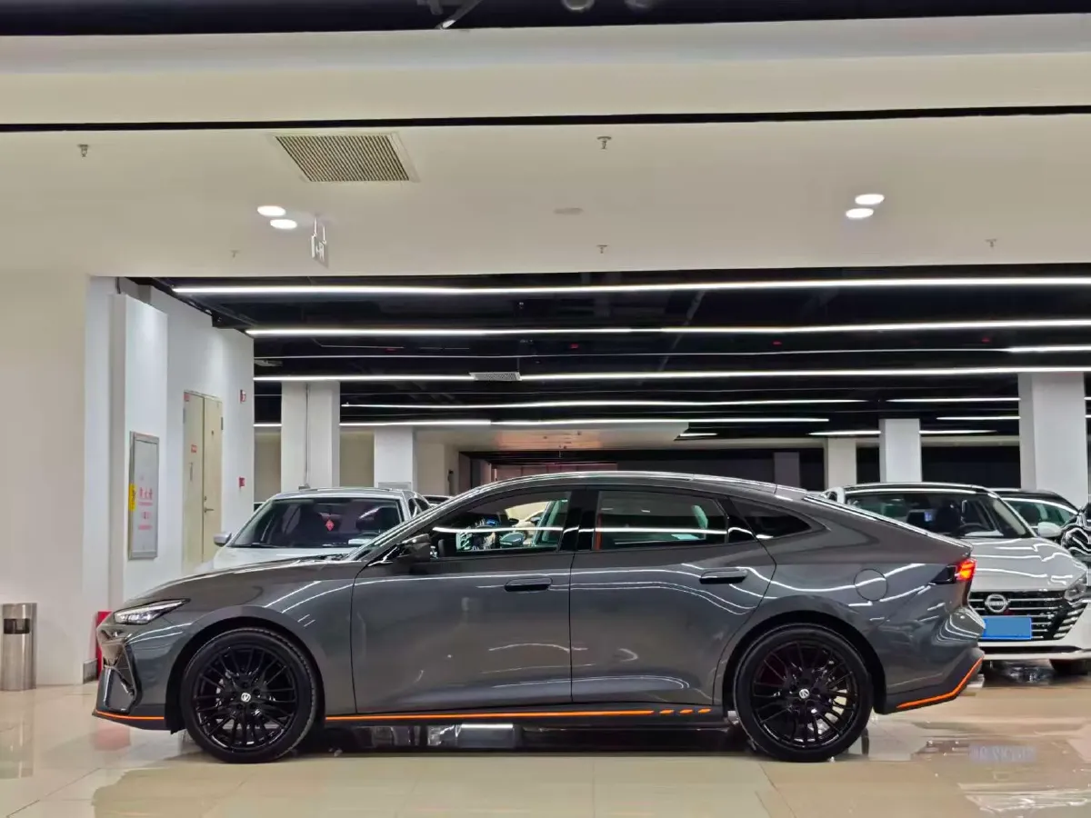 2025 ChangAn UNI-V 1.5T 192HP L4 7DCT,autocango,china used car exporter,china ev exporter,chinese used car exporter,chinese used ev exporter