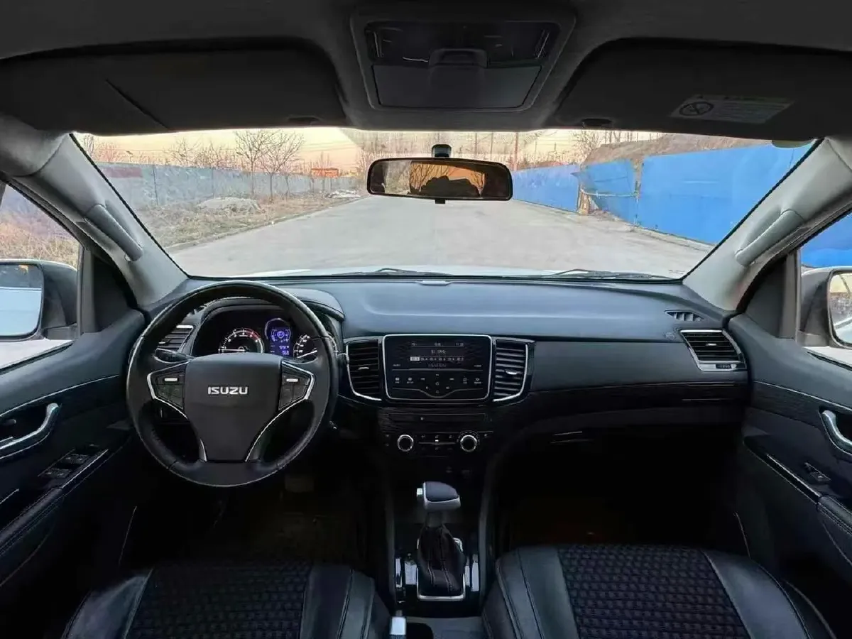 2020 Isuzu Mu-X 1.9T 166HP L4 6AT,autocango,china used car exporter,china ev exporter,chinese used car exporter,chinese used ev exporter