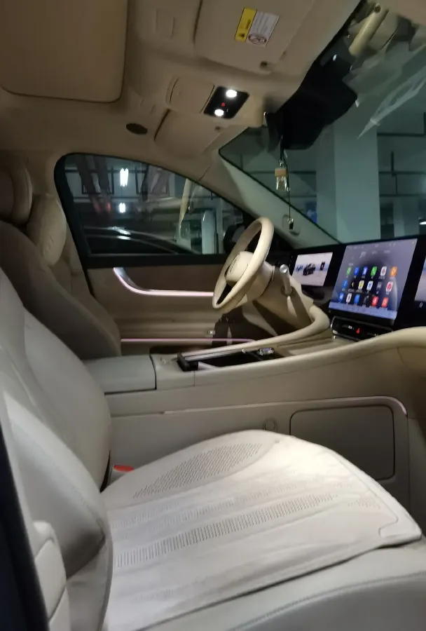 2024 AITO AITO M9 1.5T 152HP L4 REEV 42KWH,autocango,china used car exporter,china ev exporter,chinese used car exporter,chinese used ev exporter