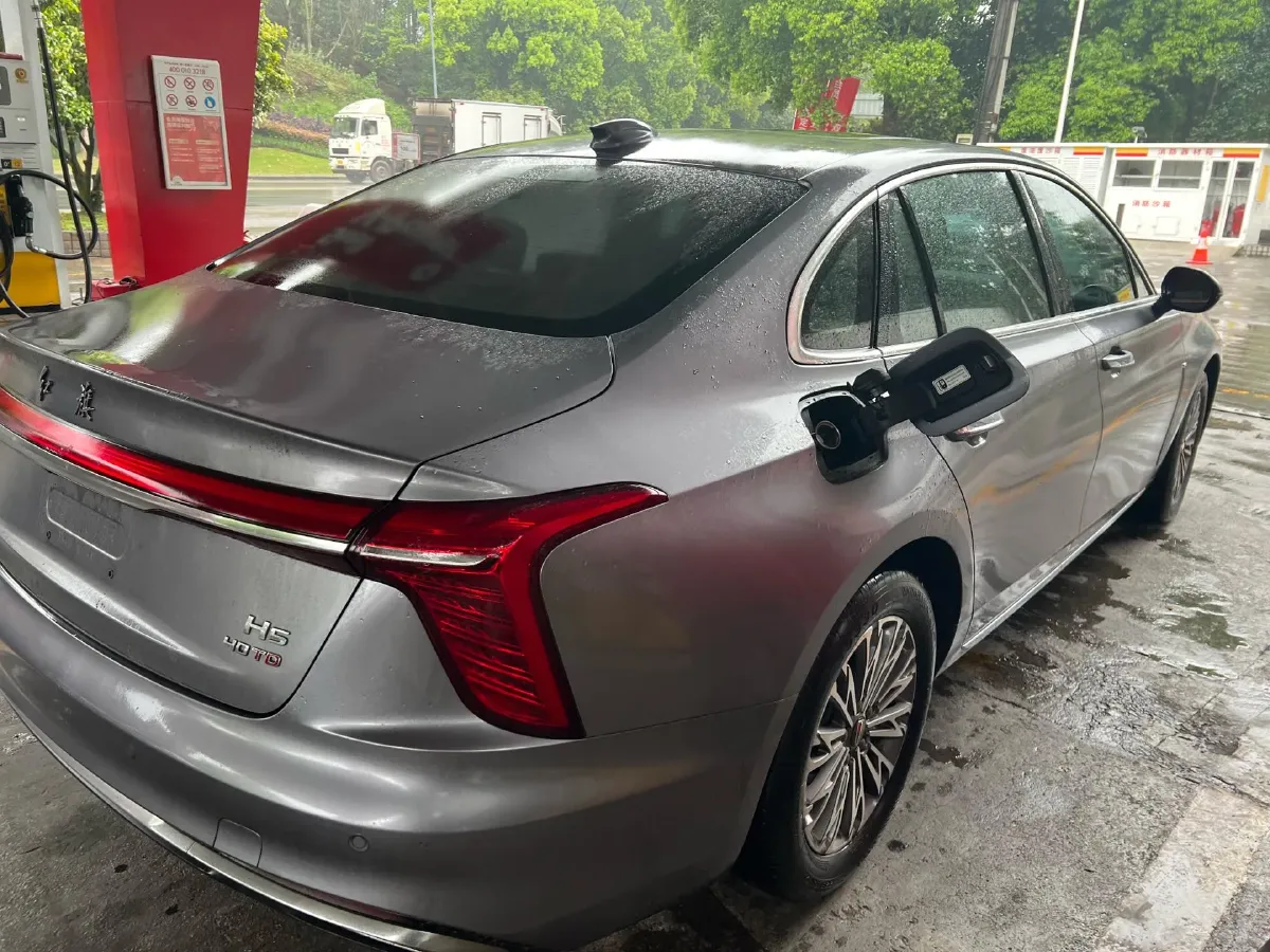 2023 HongQi H5 2.0T 224HP L4 8AT,autocango,china used car exporter,china ev exporter,chinese used car exporter,chinese used ev exporter