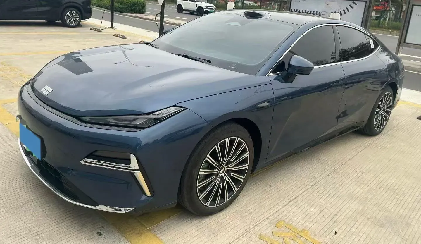 2025 Geely Galaxy Starshine 8 1.5T 163HP L4 3DHT PHEV 27.69KWH,autocango,china used car exporter,china ev exporter,chinese used car exporter,chinese used ev exporter