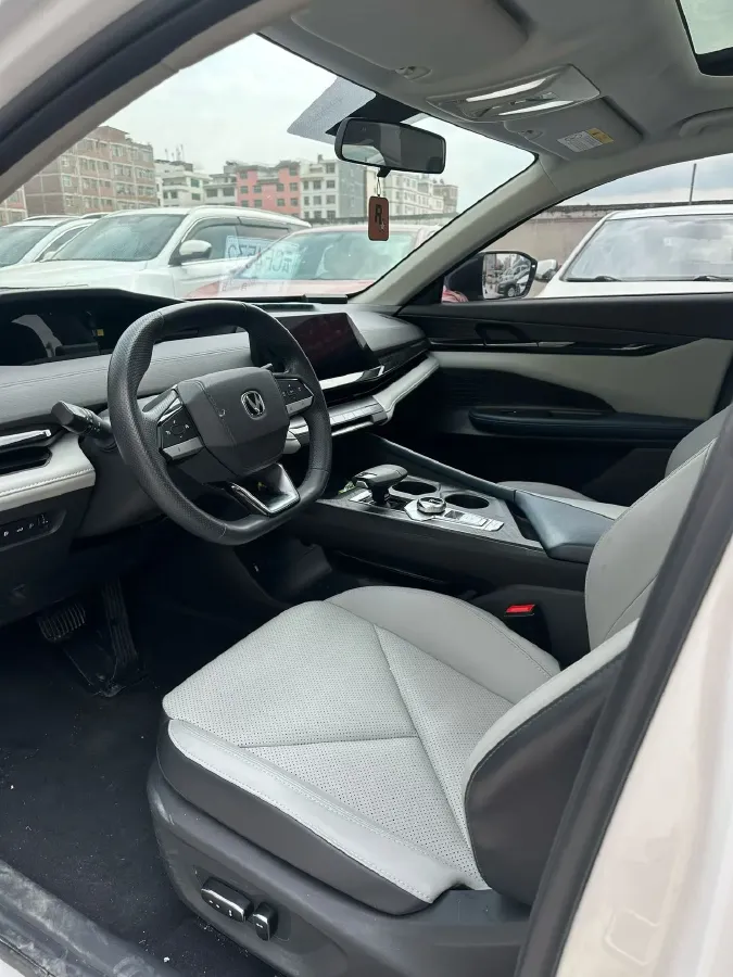 2023 ChangAn UNI-V iDD 1.5T 170HP L4 6TCT PHEV 18.4KWH,autocango,china used car exporter,china ev exporter,chinese used car exporter,chinese used ev exporter