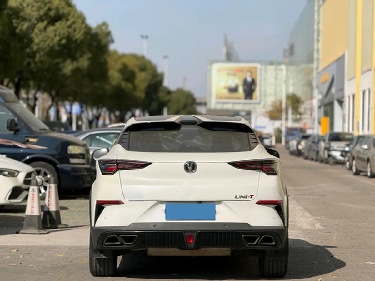 2022 ChangAn UNI-T 2.0T 233HP L4 8AT,autocango,china used car exporter,china ev exporter,chinese used car exporter,chinese used ev exporter