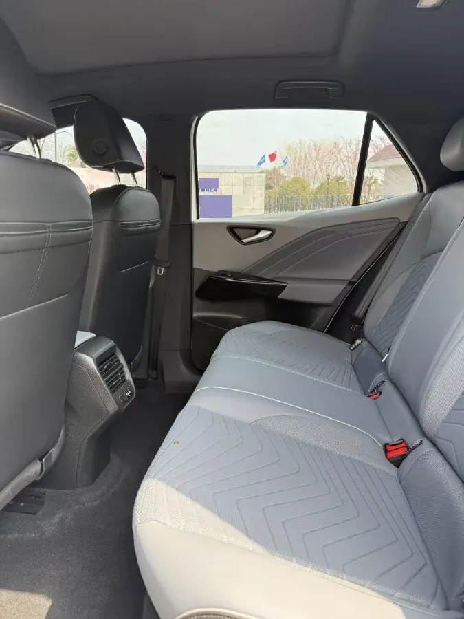 2025 Volkswagen ID.3 BEV 52.8KWH,autocango,china used car exporter,china ev exporter,chinese used car exporter,chinese used ev exporter