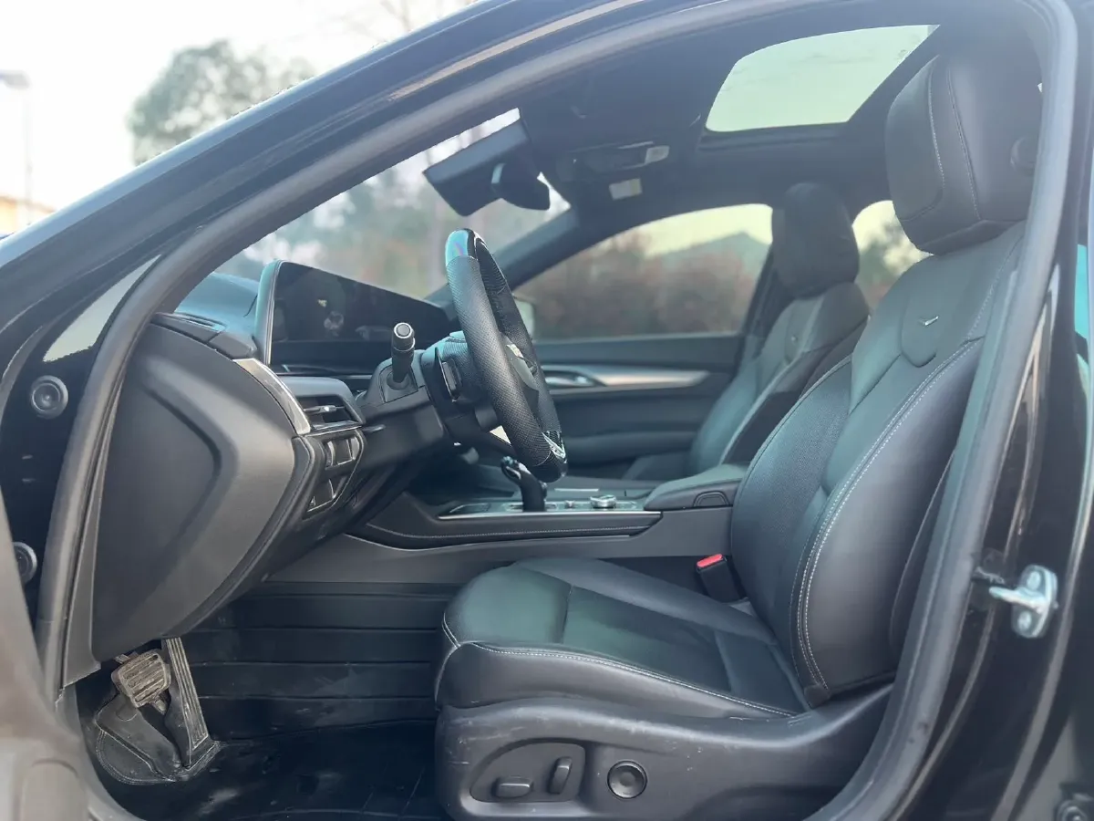 2024 Cadillac CT5 2.0T 237HP L4 10AT,autocango,china used car exporter,china ev exporter,chinese used car exporter,chinese used ev exporter