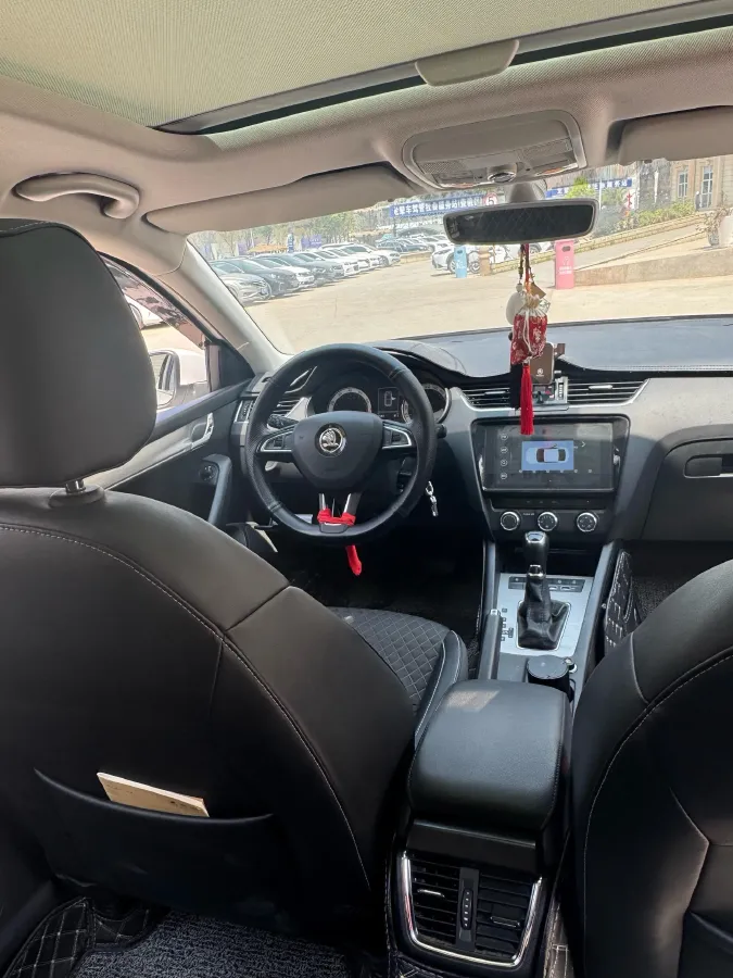 2019 Skoda Octavia 1.5L 116HP L4 6AT,autocango,china used car exporter,china ev exporter,chinese used car exporter,chinese used ev exporter