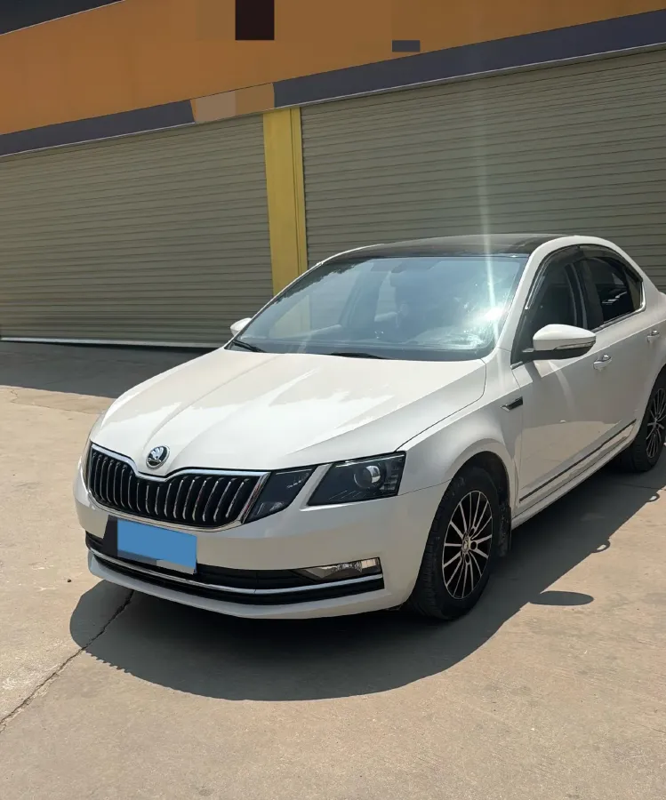 2019 Skoda Octavia 1.5L 116HP L4 6AT,autocango,china used car exporter,china ev exporter,chinese used car exporter,chinese used ev exporter