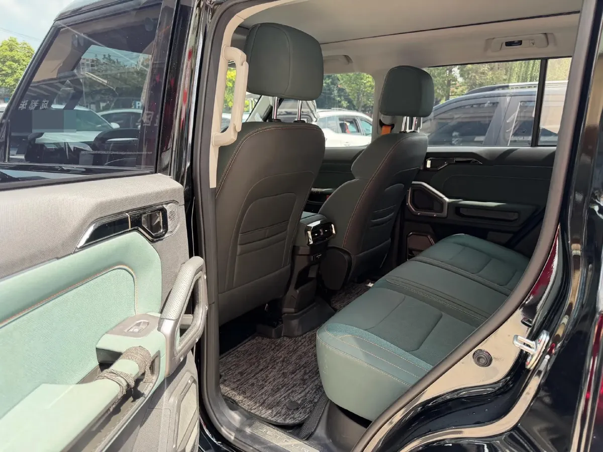 2023 Jetour Traveller 2.0T 254HP L4 7DCT,autocango,china used car exporter,china ev exporter,chinese used car exporter,chinese used ev exporter