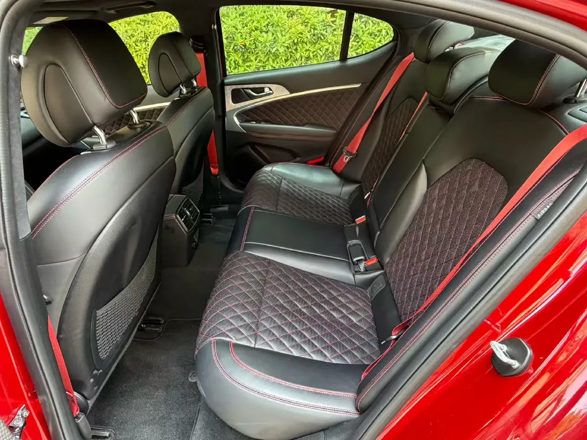 2023 Genesis G70 2.0T 245HP L4 8AT,autocango,china used car exporter,china ev exporter,chinese used car exporter,chinese used ev exporter