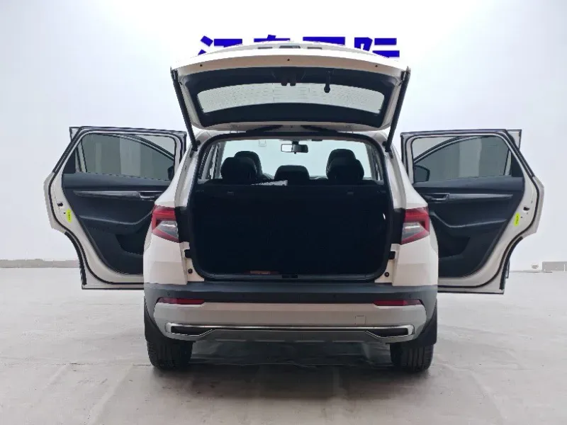 2021 Skoda Karoq 1.4T 150HP L4 7DCT,autocango,china used car exporter,china ev exporter,chinese used car exporter,chinese used ev exporter