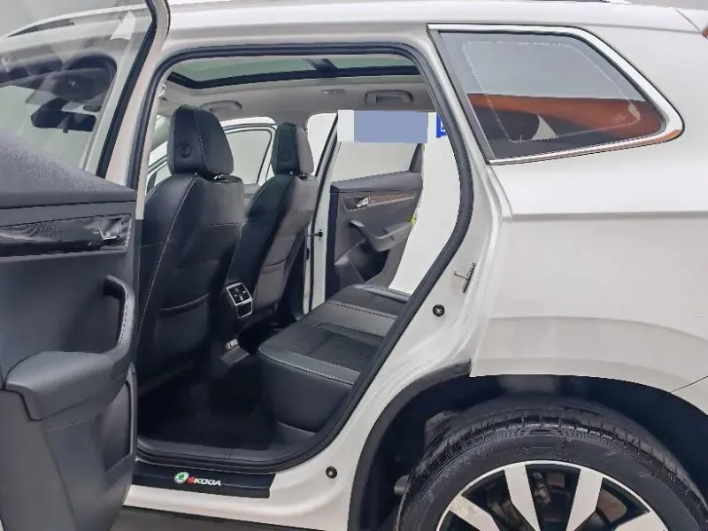 2021 Skoda Karoq 1.4T 150HP L4 7DCT,autocango,china used car exporter,china ev exporter,chinese used car exporter,chinese used ev exporter