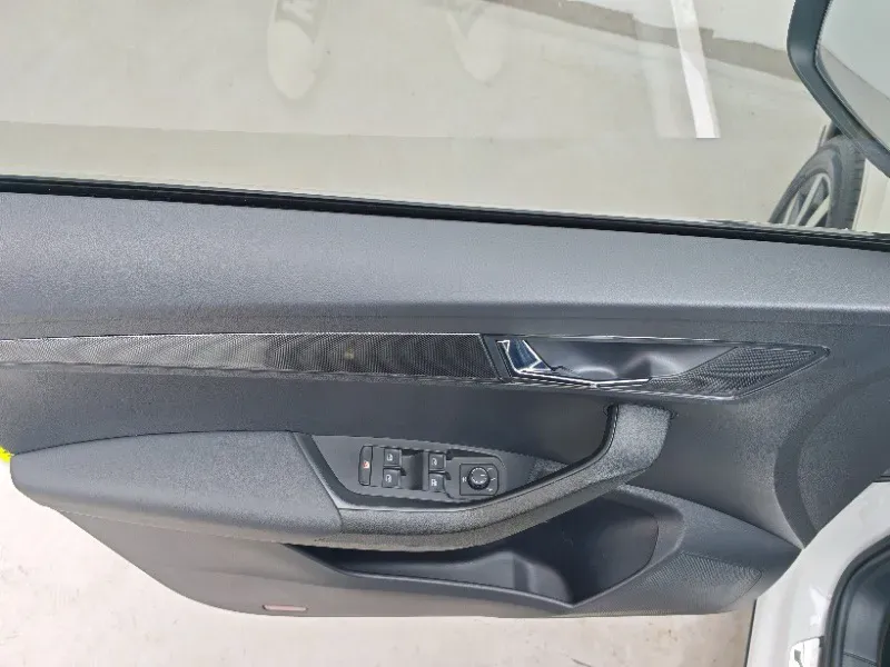 2021 Skoda Karoq 1.4T 150HP L4 7DCT,autocango,china used car exporter,china ev exporter,chinese used car exporter,chinese used ev exporter