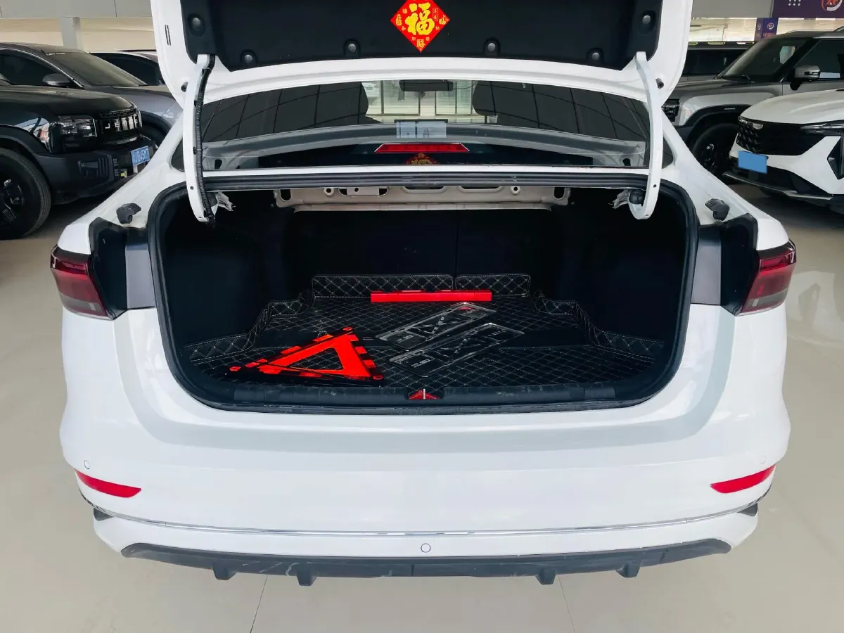 2023 Geely Emgrand 1.5L 127HP L4 CVT,autocango,china used car exporter,china ev exporter,chinese used car exporter,chinese used ev exporter