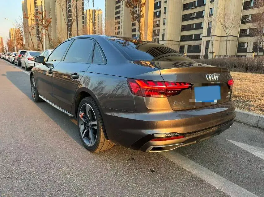 2023 Audi A4L 2.0T 190HP L4 7DCT,autocango,china used car exporter,china ev exporter,chinese used car exporter,chinese used ev exporter
