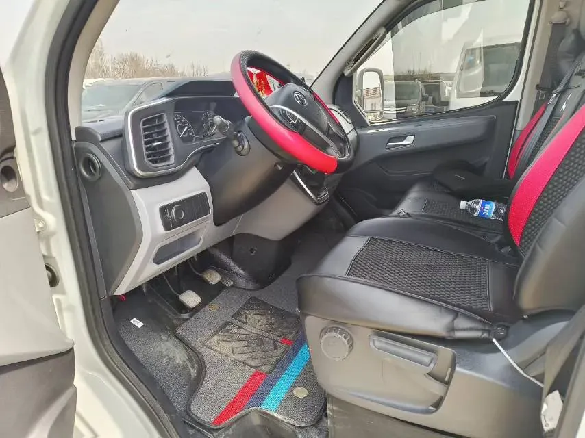 2021 MAXUS XinTu V80 2.0T 127HP L4 6MT,autocango,china used car exporter,china ev exporter,chinese used car exporter,chinese used ev exporter