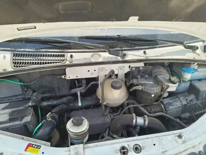 2021 MAXUS XinTu V80 2.0T 127HP L4 6MT,autocango,china used car exporter,china ev exporter,chinese used car exporter,chinese used ev exporter