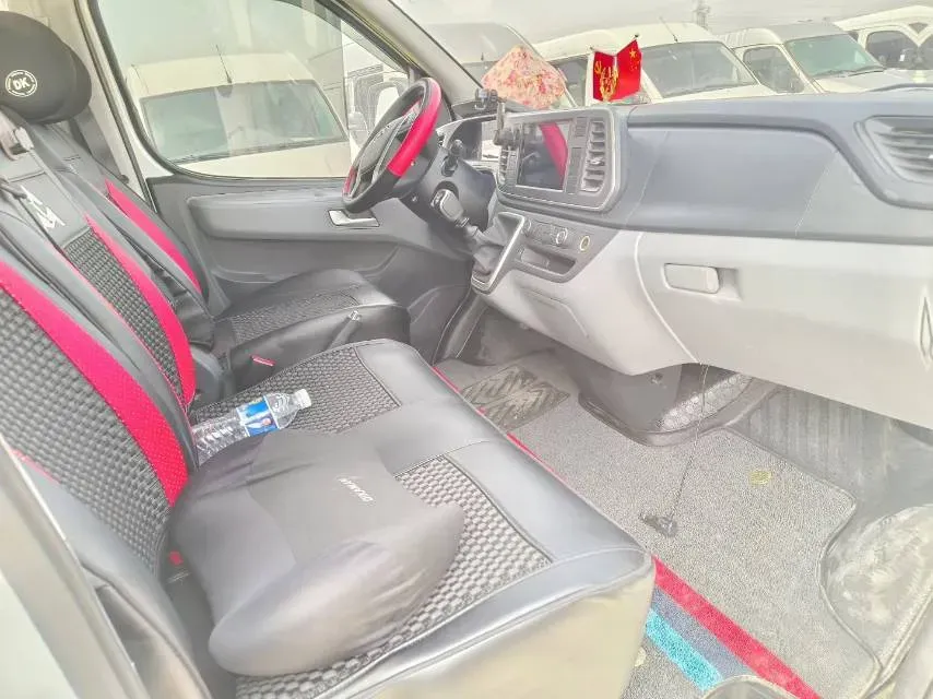 2021 MAXUS XinTu V80 2.0T 127HP L4 6MT,autocango,china used car exporter,china ev exporter,chinese used car exporter,chinese used ev exporter