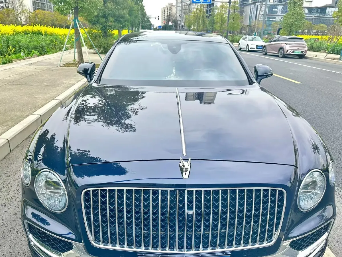 2022 Bentley Flying Spur 6.0T 635HP W12 8DCT,autocango,china used car exporter,china ev exporter,chinese used car exporter,chinese used ev exporter