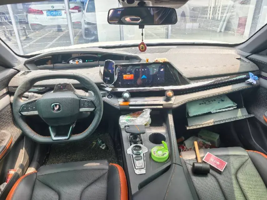 2023 ChangAn UNI-V 1.5T 188HP L4 7DCT,autocango,china used car exporter,china ev exporter,chinese used car exporter,chinese used ev exporter