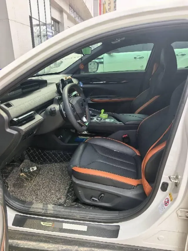 2023 ChangAn UNI-V 1.5T 188HP L4 7DCT,autocango,china used car exporter,china ev exporter,chinese used car exporter,chinese used ev exporter