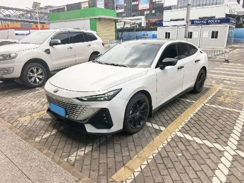 2023 ChangAn UNI-V 1.5T 188HP L4 7DCT,autocango,china used car exporter,china ev exporter,chinese used car exporter,chinese used ev exporter