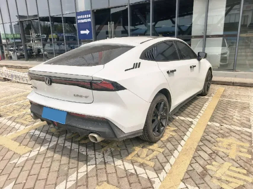2023 ChangAn UNI-V 1.5T 188HP L4 7DCT,autocango,china used car exporter,china ev exporter,chinese used car exporter,chinese used ev exporter