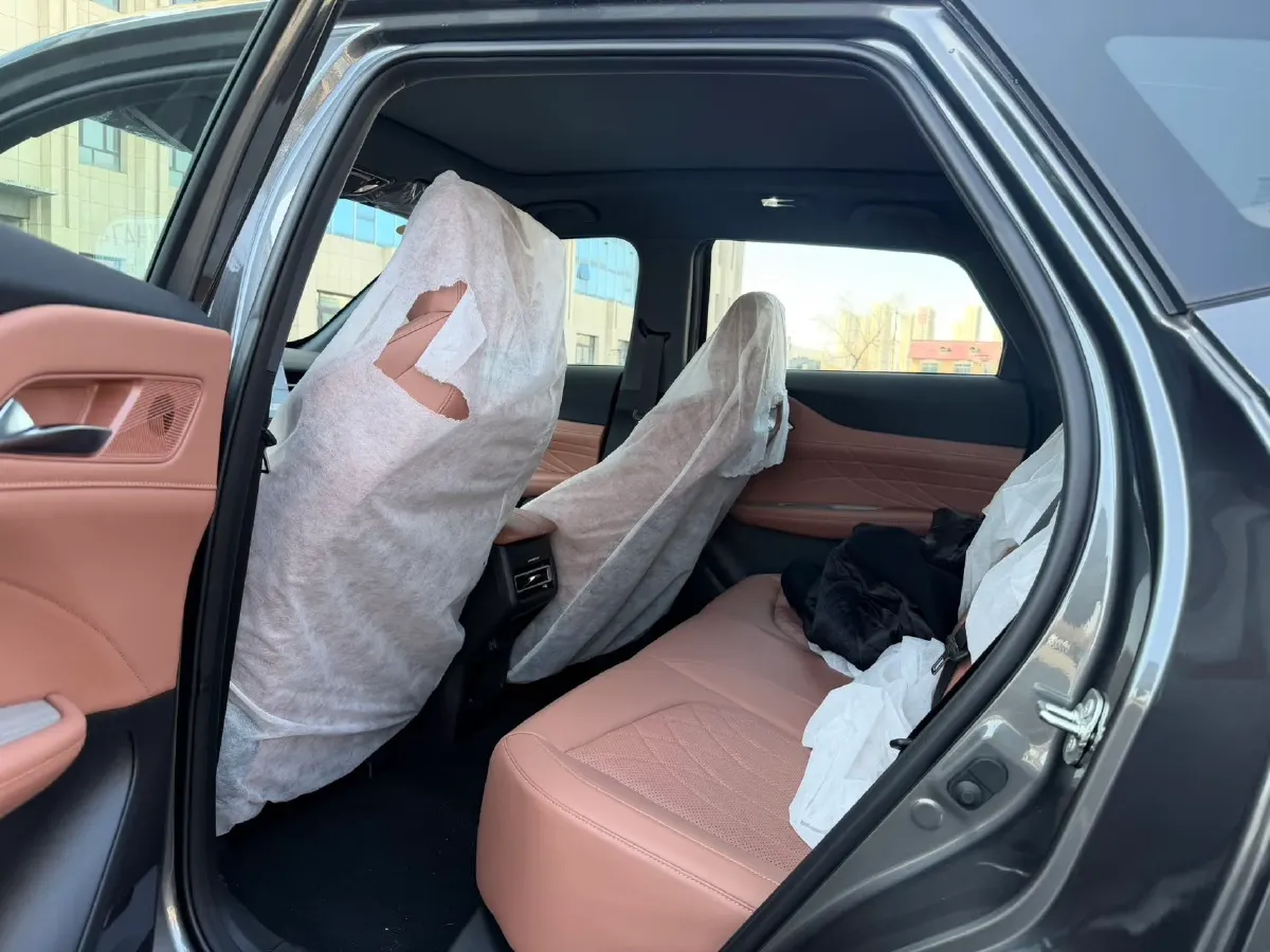 2025 ChangAn UNI-Z 1.5L 98HP L4 E-CVT PHEV 18.4KWH,autocango,china used car exporter,china ev exporter,chinese used car exporter,chinese used ev exporter