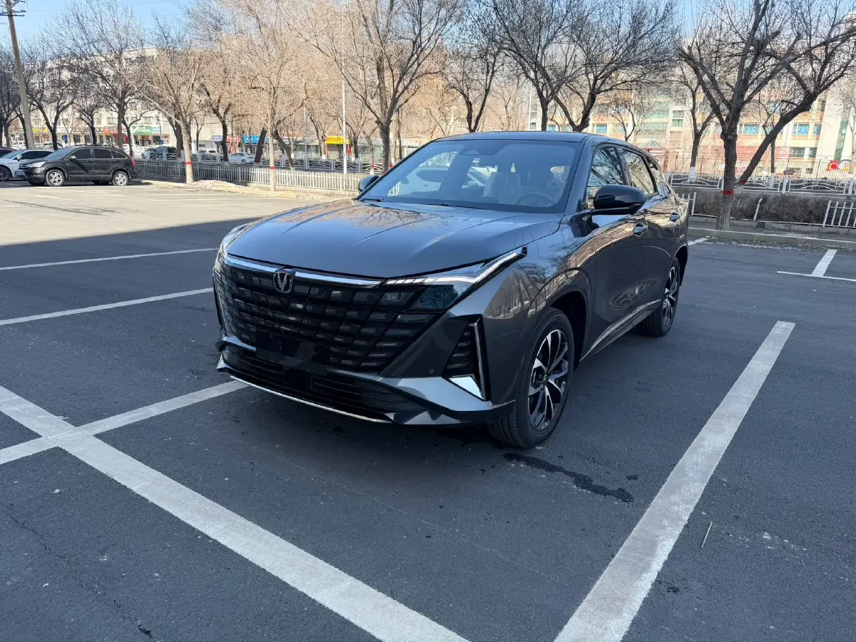 2025 ChangAn UNI-Z 1.5L 98HP L4 E-CVT PHEV 18.4KWH,autocango,china used car exporter,china ev exporter,chinese used car exporter,chinese used ev exporter