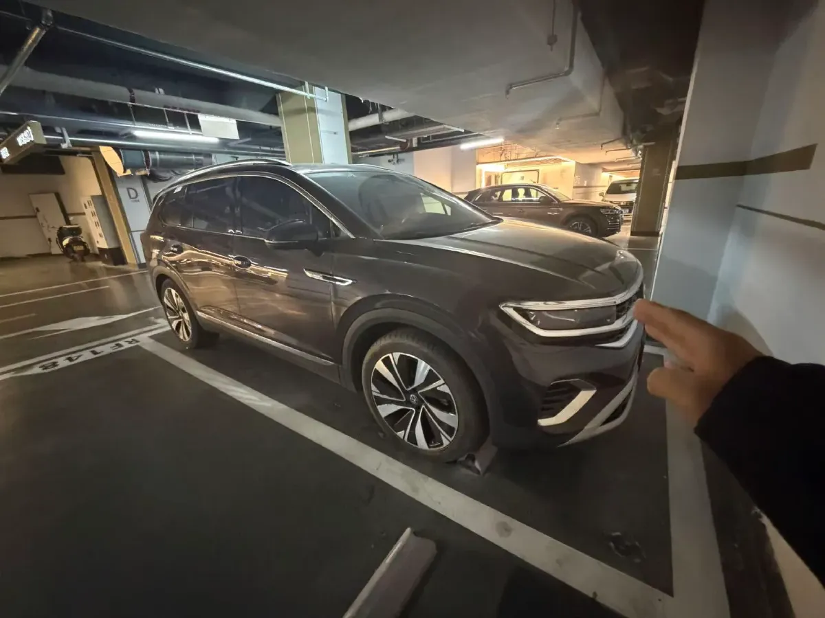 2023 Volkswagen Talagon 2.0T 220HP L4 7DCT,autocango,china used car exporter,china ev exporter,chinese used car exporter,chinese used ev exporter