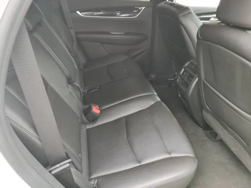 2022 Cadillac XT5 2.0T 237HP L4 9AT,autocango,china used car exporter,china ev exporter,chinese used car exporter,chinese used ev exporter