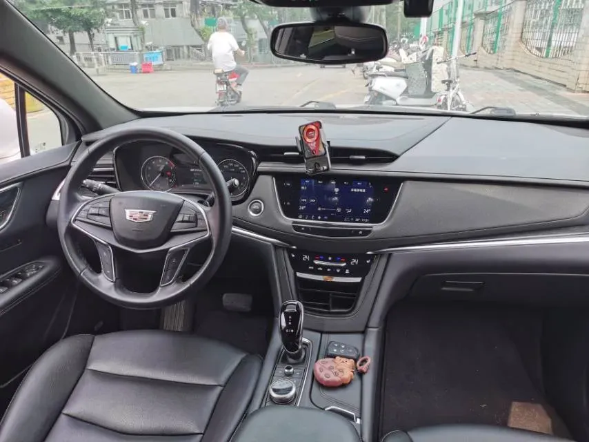 2022 Cadillac XT5 2.0T 237HP L4 9AT,autocango,china used car exporter,china ev exporter,chinese used car exporter,chinese used ev exporter