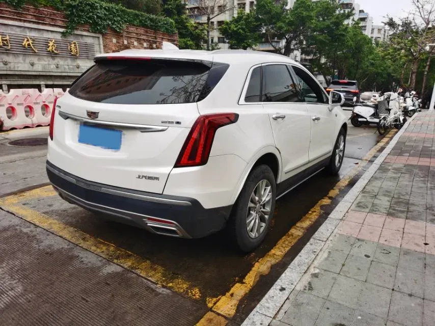 2022 Cadillac XT5 2.0T 237HP L4 9AT,autocango,china used car exporter,china ev exporter,chinese used car exporter,chinese used ev exporter