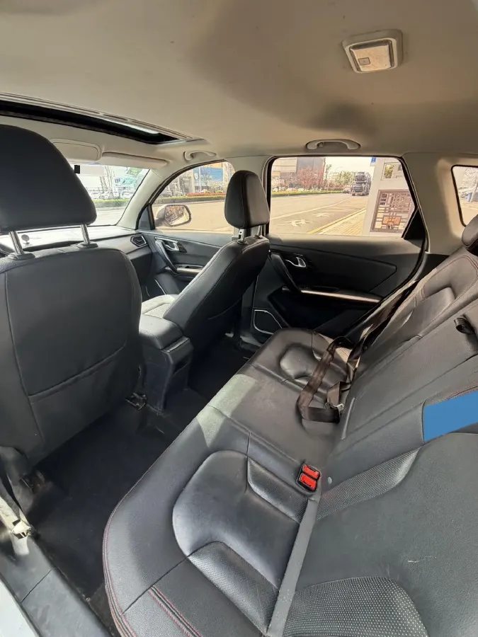 2017 FAW Senia R7 1.5T 150HP L4 5MT,autocango,china used car exporter,china ev exporter,chinese used car exporter,chinese used ev exporter