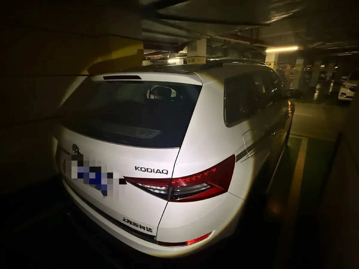 2018 Skoda Kodiak 2.0T 186HP L4 7DCT,autocango,china used car exporter,china ev exporter,chinese used car exporter,chinese used ev exporter