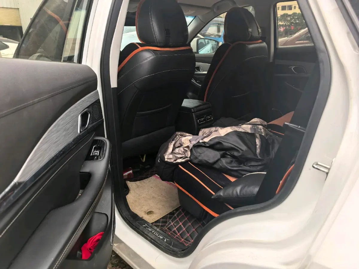 2020 Jetour X70 1.5T 156HP L4 6MT,autocango,china used car exporter,china ev exporter,chinese used car exporter,chinese used ev exporter