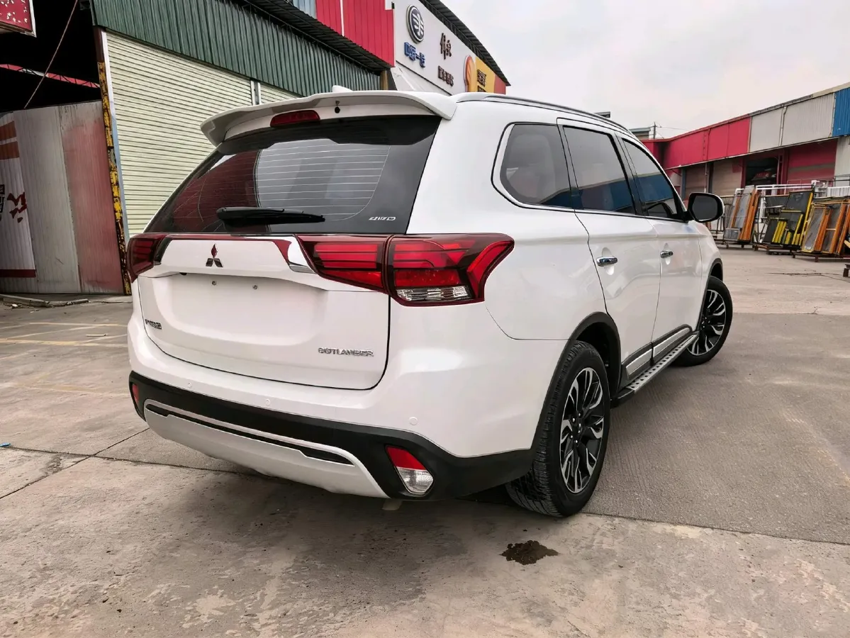 2019 Mitsubishi Outlander 2.4L 192HP L4 CVT,autocango,china used car exporter,china ev exporter,chinese used car exporter,chinese used ev exporter