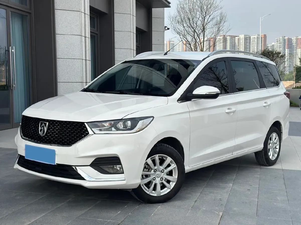 2019 BaoJun 360 1.5L 105HP L4 CVT,autocango,china used car exporter,china ev exporter,chinese used car exporter,chinese used ev exporter