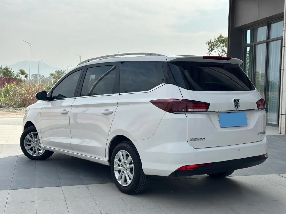 2019 BaoJun 360 1.5L 105HP L4 CVT,autocango,china used car exporter,china ev exporter,chinese used car exporter,chinese used ev exporter