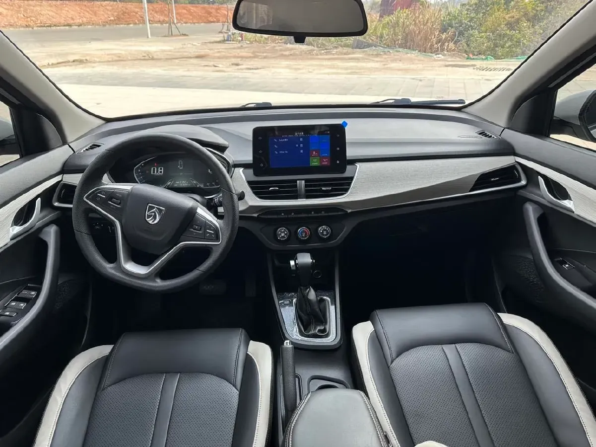 2019 BaoJun 360 1.5L 105HP L4 CVT,autocango,china used car exporter,china ev exporter,chinese used car exporter,chinese used ev exporter