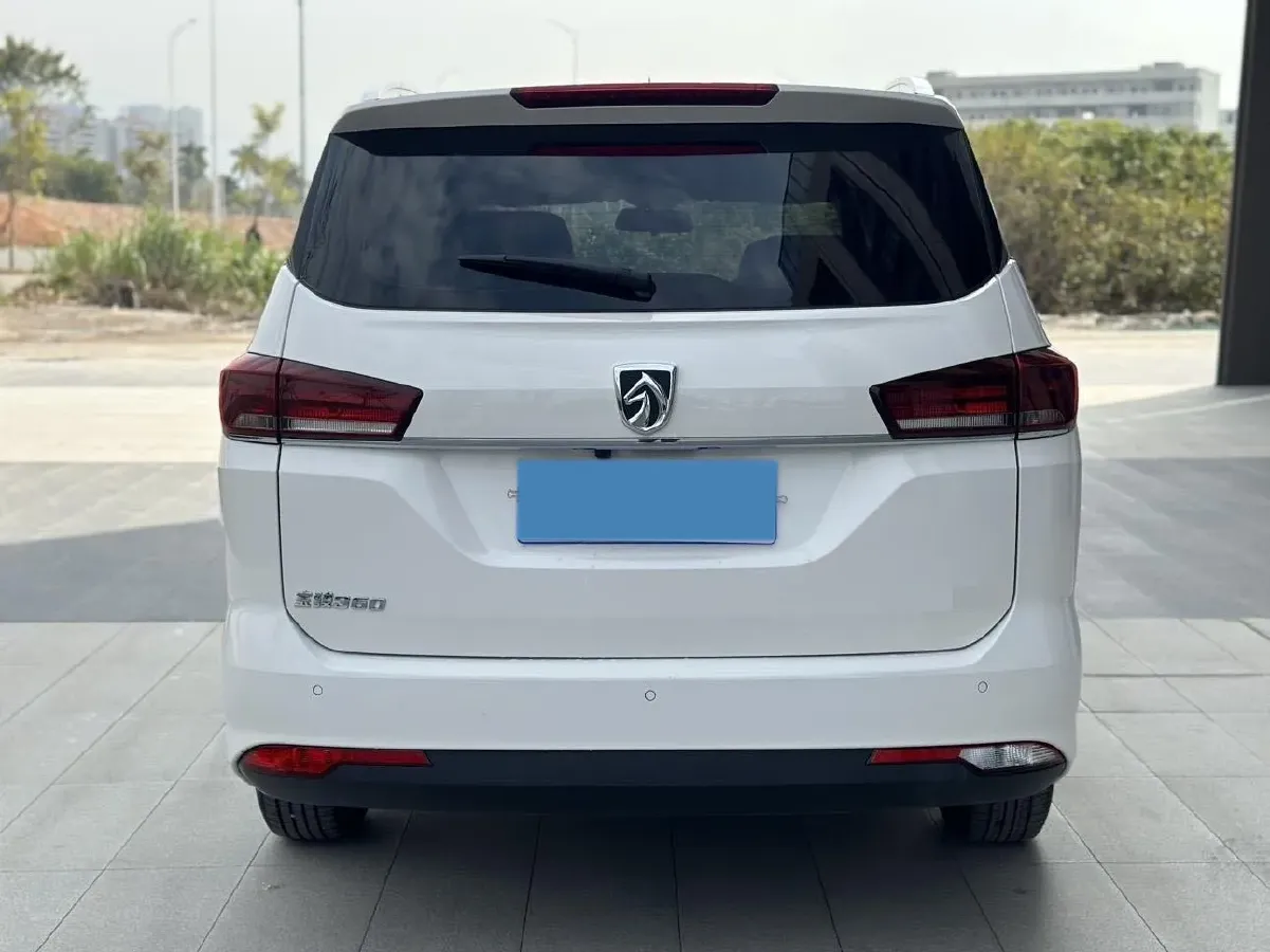 2019 BaoJun 360 1.5L 105HP L4 CVT,autocango,china used car exporter,china ev exporter,chinese used car exporter,chinese used ev exporter