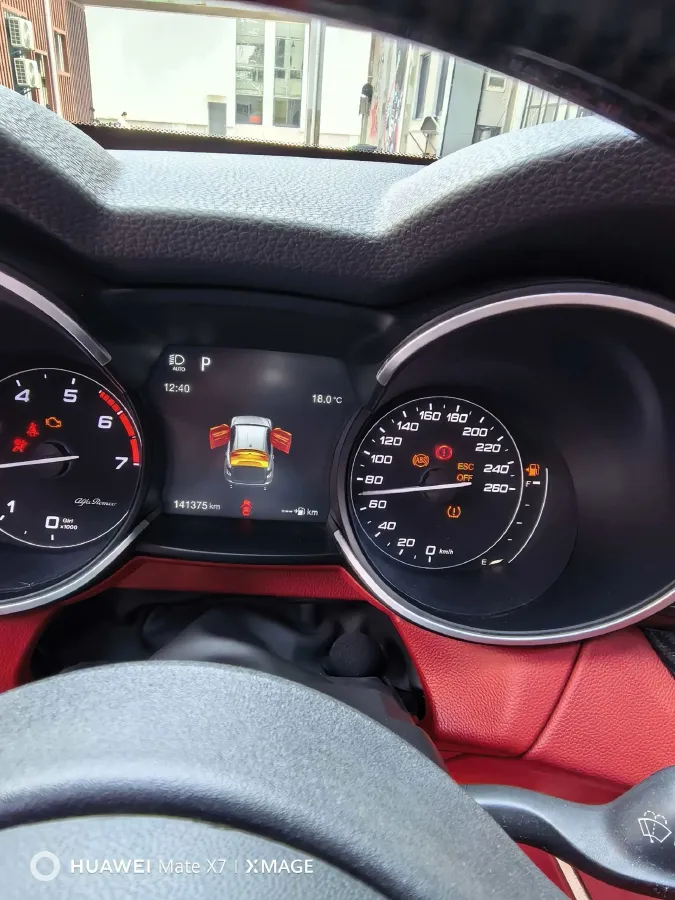 2017 Alfa Romeo Stelvio 2.0T 280HP L4 8AT,autocango,china used car exporter,china ev exporter,chinese used car exporter,chinese used ev exporter