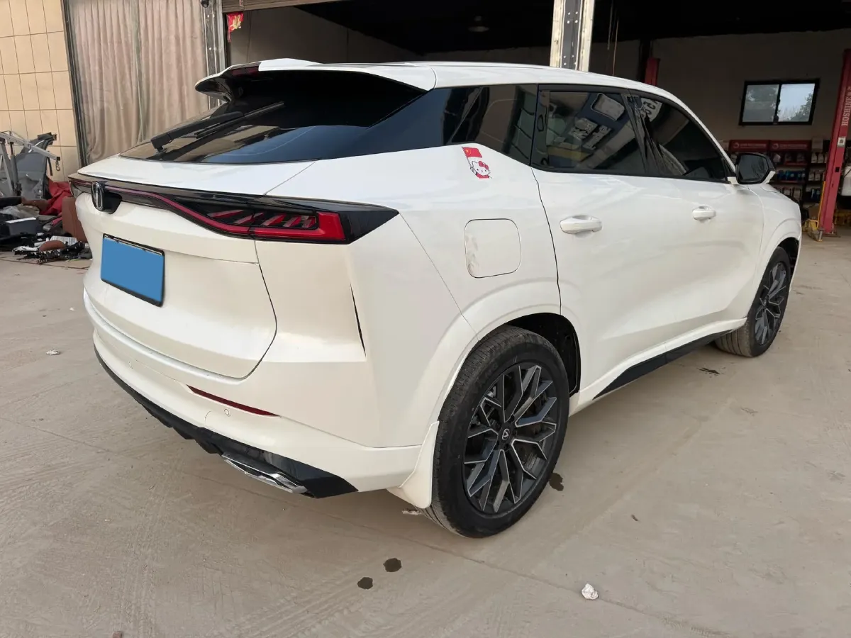 2025 ChangAn UNI-Z 1.5L 98HP L4 E-CVT PHEV 18.4KWH,autocango,china used car exporter,china ev exporter,chinese used car exporter,chinese used ev exporter