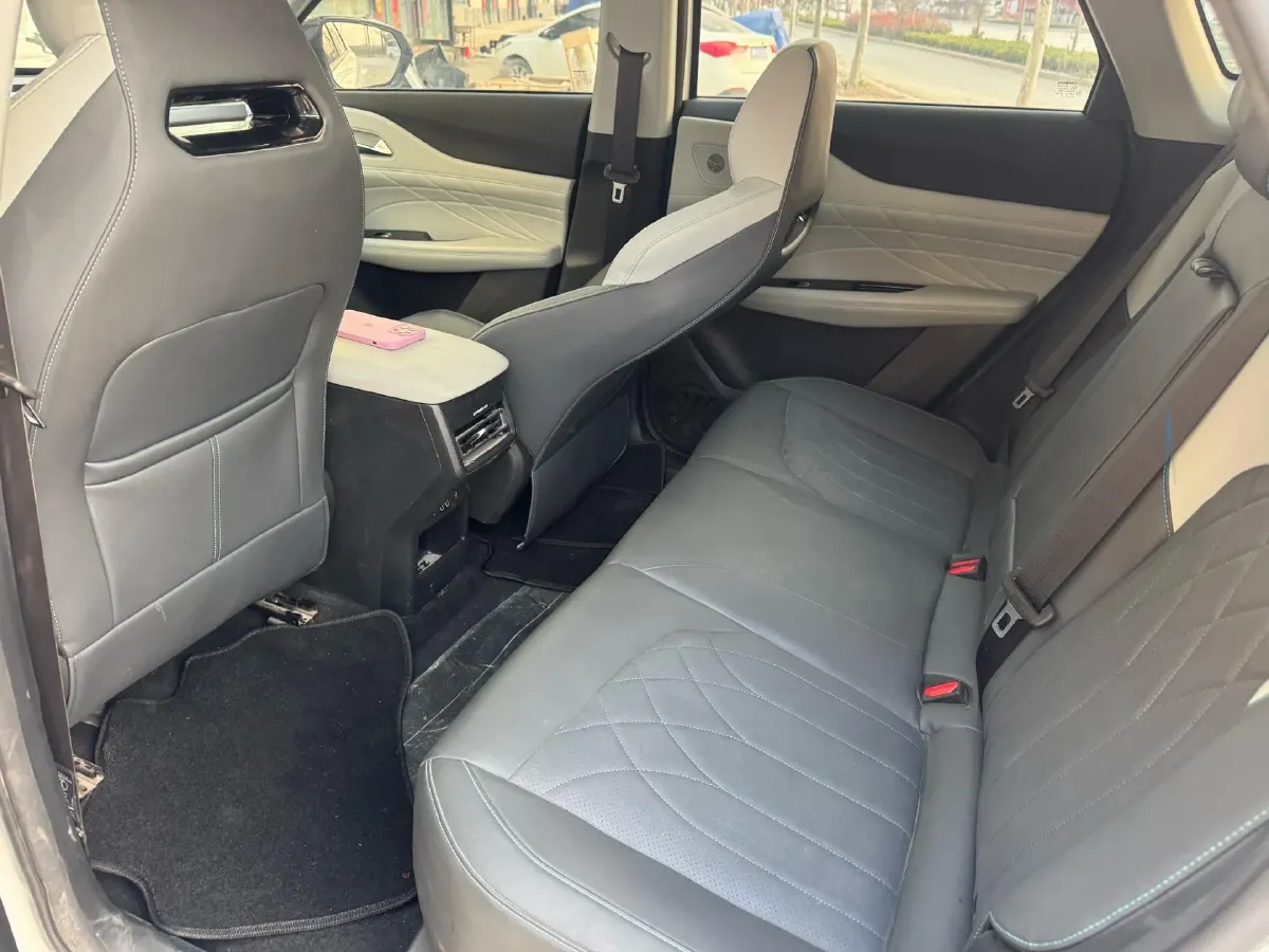 2025 ChangAn UNI-Z 1.5L 98HP L4 E-CVT PHEV 18.4KWH,autocango,china used car exporter,china ev exporter,chinese used car exporter,chinese used ev exporter