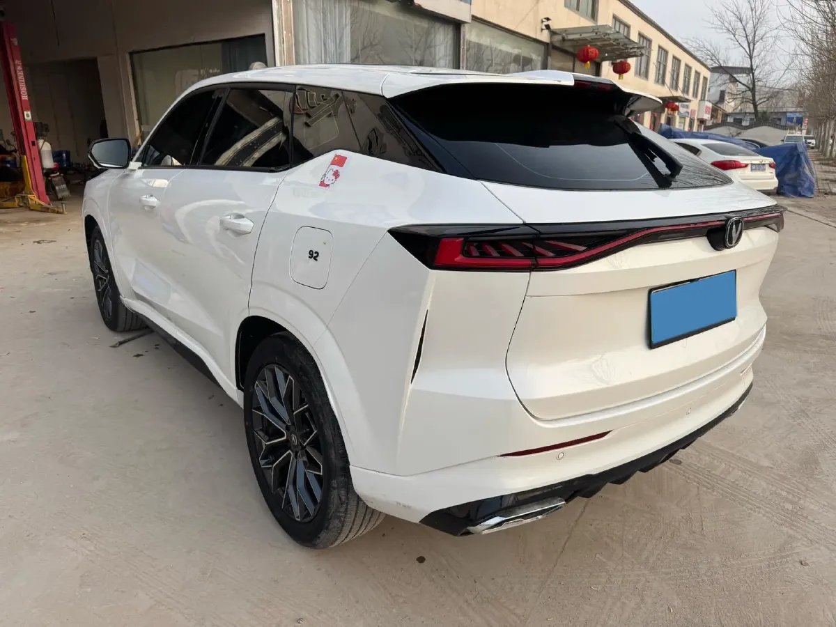 2025 ChangAn UNI-Z 1.5L 98HP L4 E-CVT PHEV 18.4KWH,autocango,china used car exporter,china ev exporter,chinese used car exporter,chinese used ev exporter